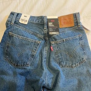 Selling Levi 501 Original Jeans in Size 25